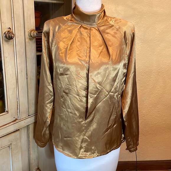 Michelle Stuart gold top - Picture 1 of 4